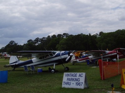 Cessna195.JPG