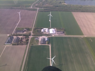 Два типа вертушек - поменьше с фермы - побольше с энергетической системы