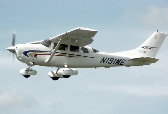 Cessna_206h_stationair2_arp.jpg