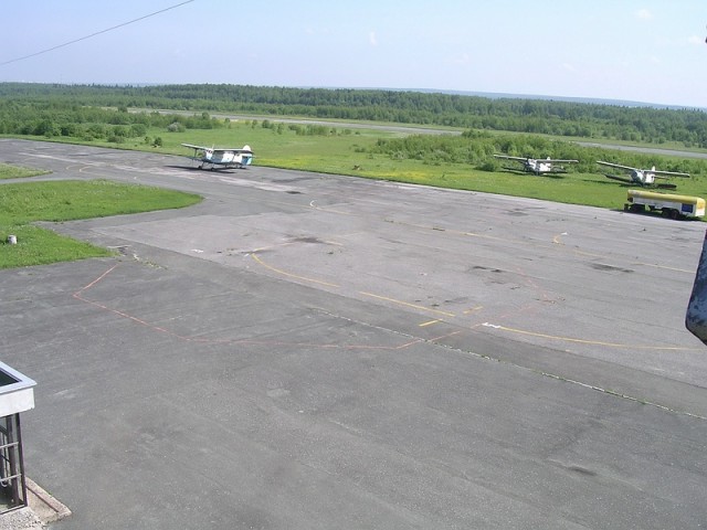 Перрон и стоянка