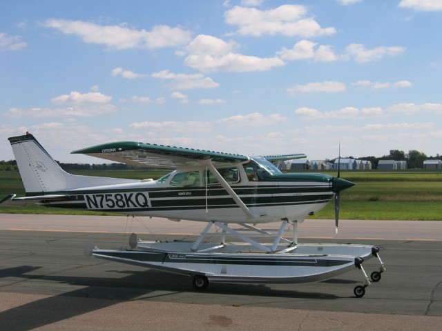 sized_172onFloats.jpg