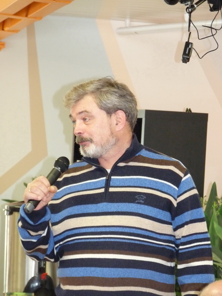 Михаил Фарих открывает официальную часть встречи.