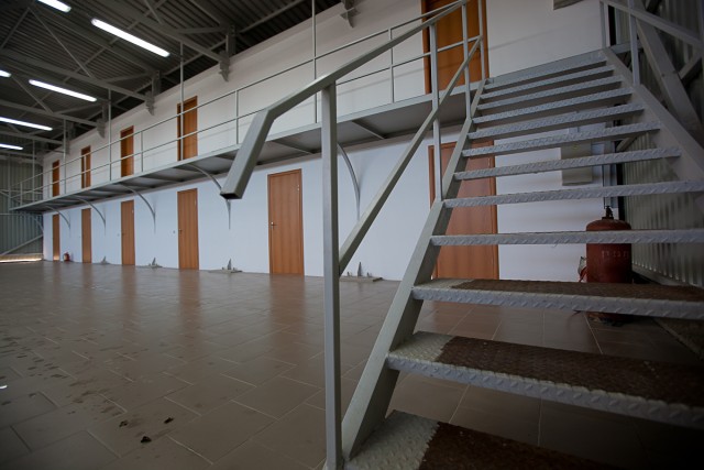 Лестница в помещения инженеров и техников, учебный класс.