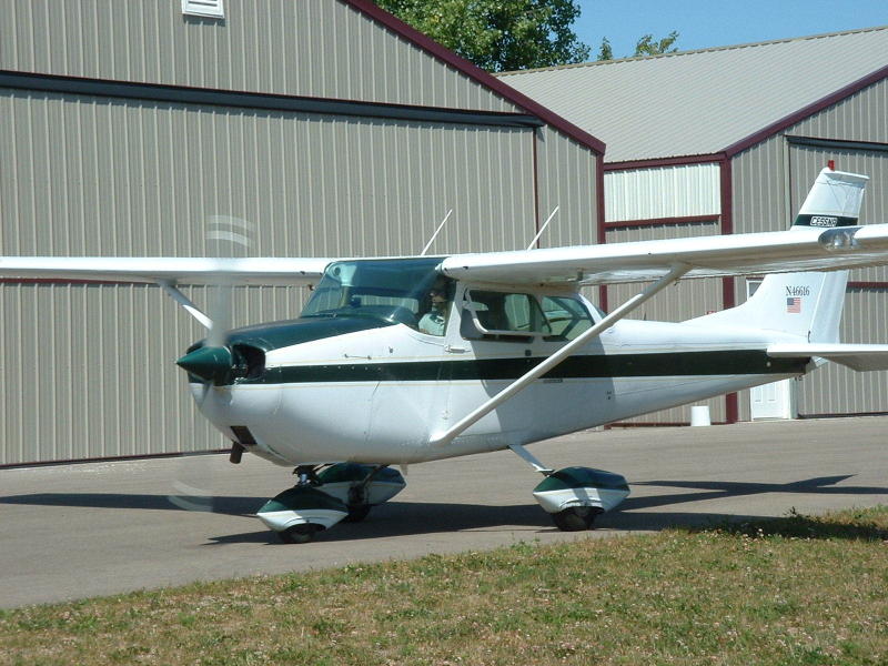 scaled_cf5e_800x600_197175-Cessna_006.jpg