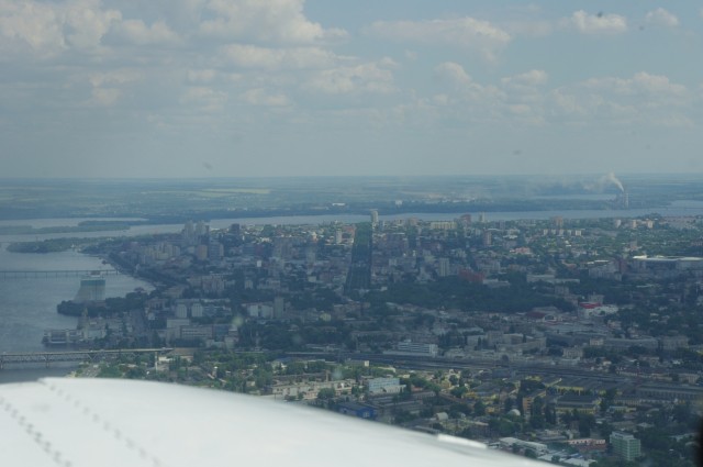 Днепропетровск. Зелёная полоса в центре - центральный проспект им. К.Маркса. Примерно от Кременчуга слушали радообмен Владимира Тюрина с Майским, он слышал наш с Днипро-Информацией.