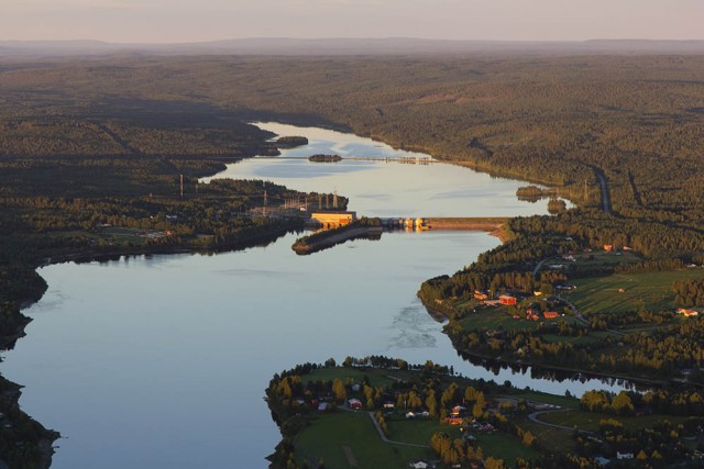 9_Valajaskoski_sm.jpg (125.2 КБ) 9737 просмотров Плотина и ГЭС юго-западнее Рованиеми.