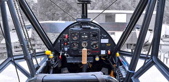 fieseler-storch-cockpit.jpg