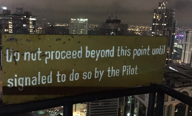 The_Pilot_sign.JPG
