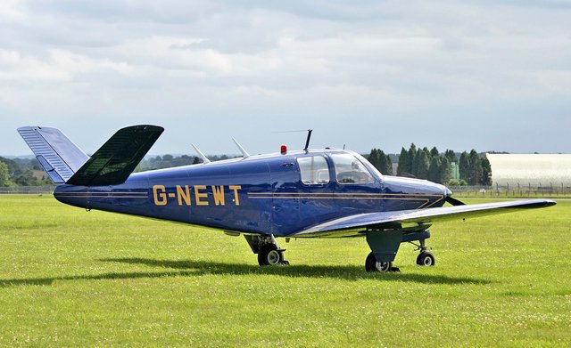 Beechcraft Bonanza. Педали в полете можно не трогать.