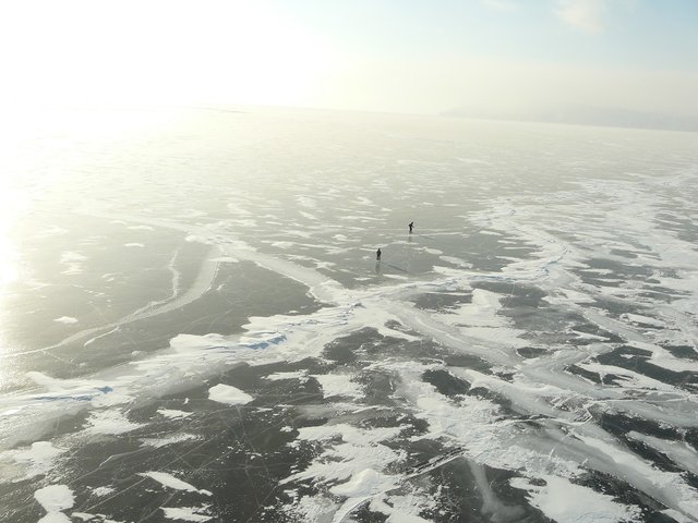 P1110588.JPG (228.42 КБ) 11878 просмотров Каток на Байкале. Наверное это самый большой каток в Мире!