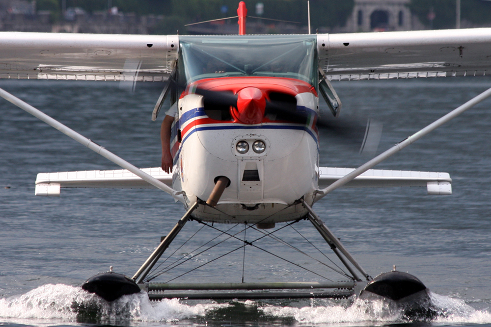 water_taxi_saab.jpg