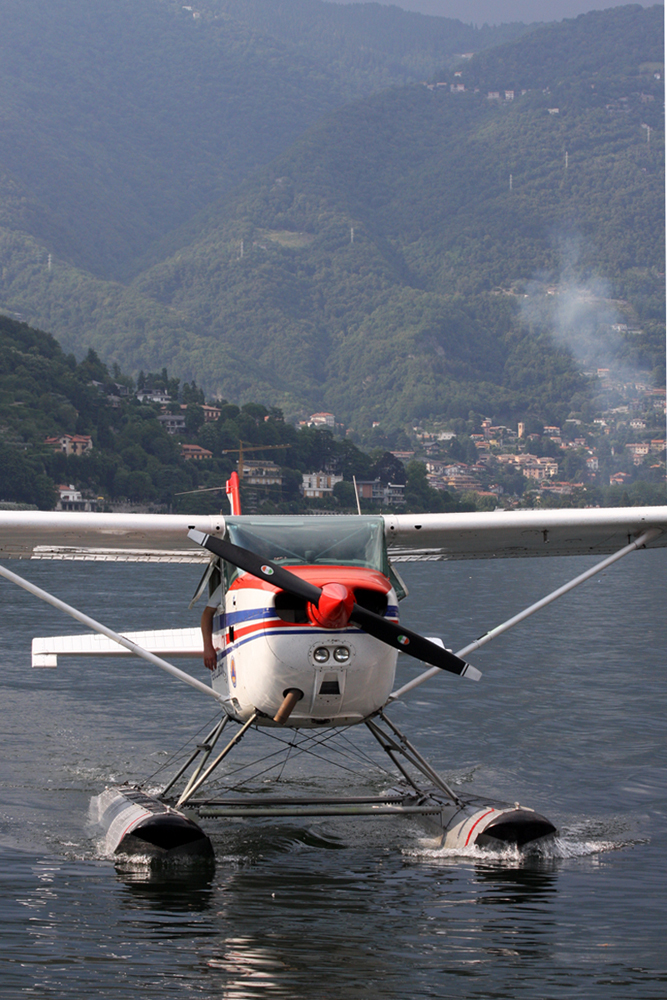 water_taxi_saab2.jpg